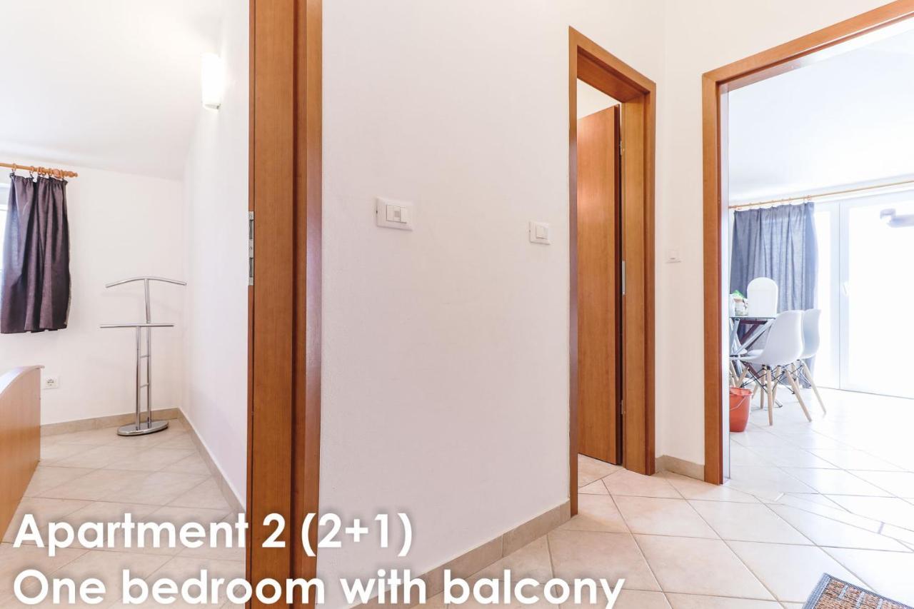 Sunshine Apartments Funtana With Balcony And Sea View Extérieur photo
