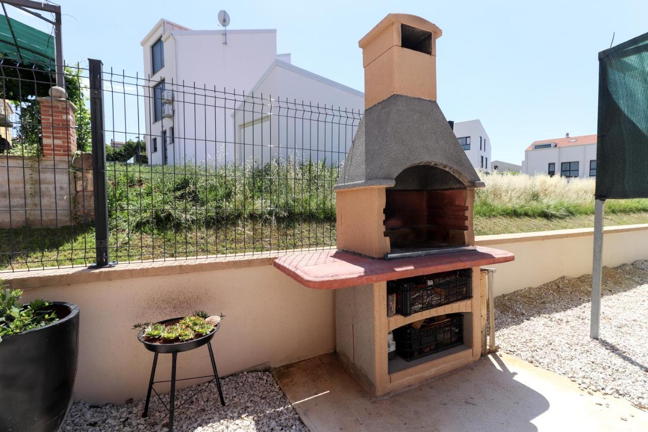 Sunshine Apartments Funtana With Balcony And Sea View Extérieur photo