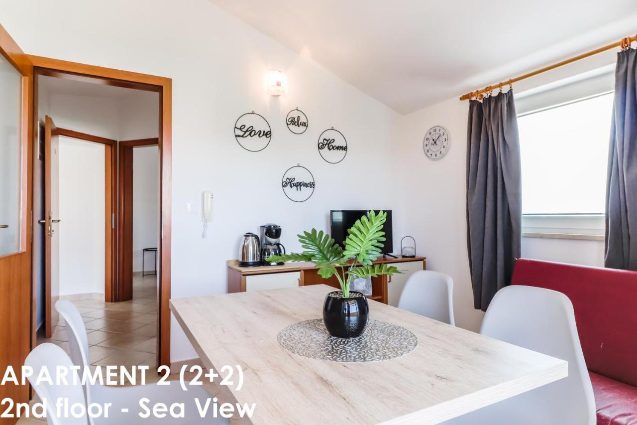 Sunshine Apartments Funtana With Balcony And Sea View Extérieur photo