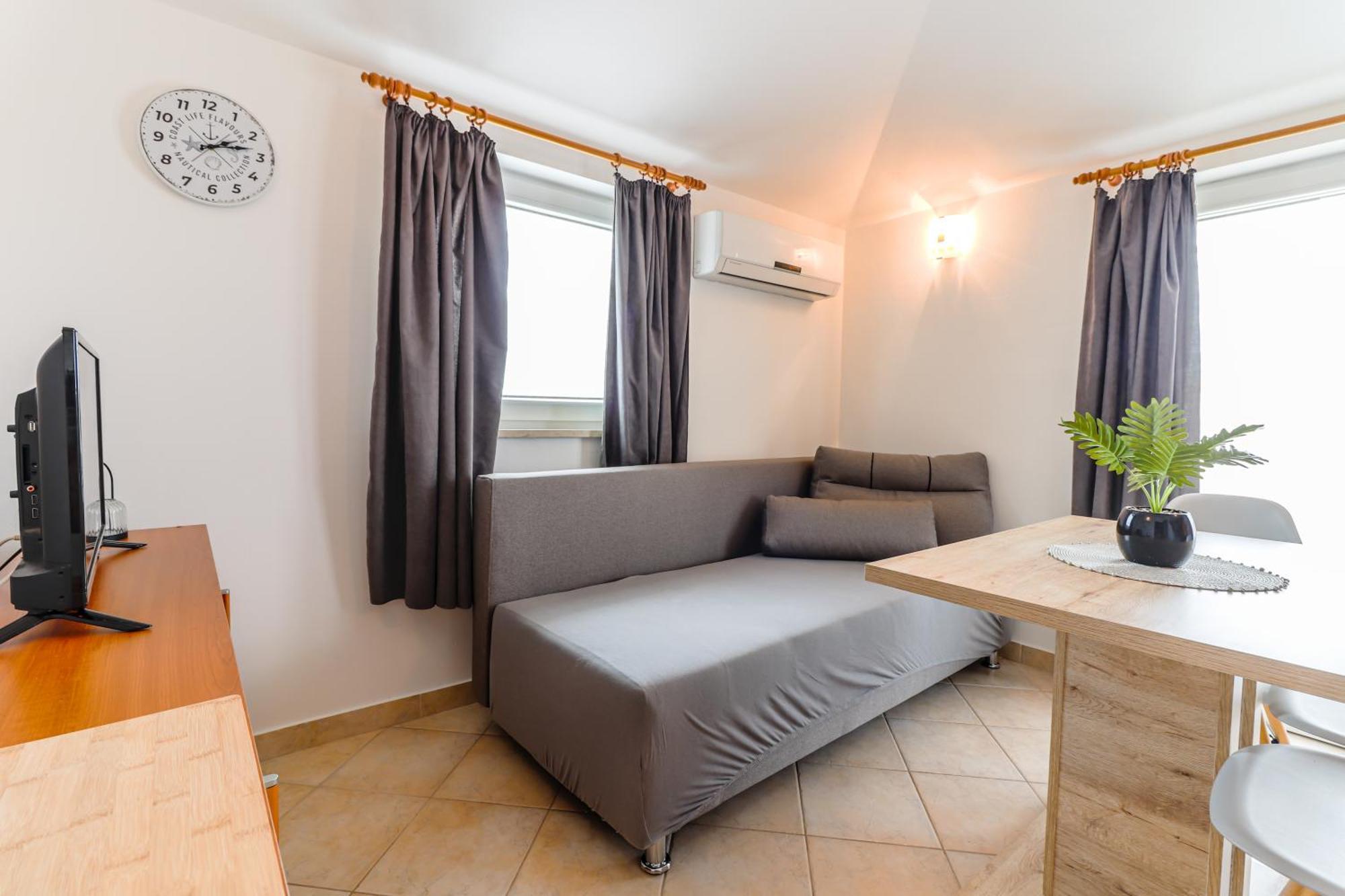 Sunshine Apartments Funtana With Balcony And Sea View Extérieur photo